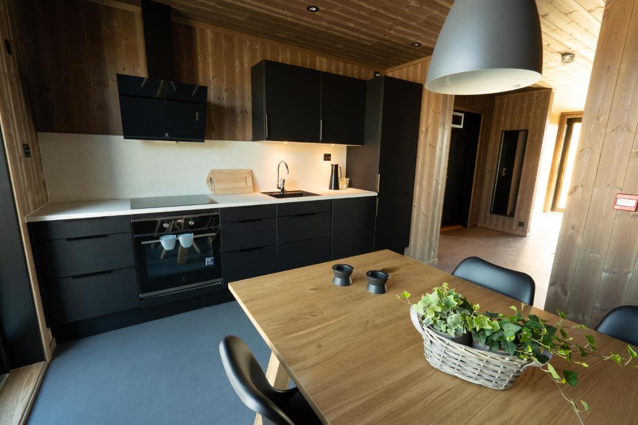 Risoyhamn Sjohus As Apartment Exterior photo